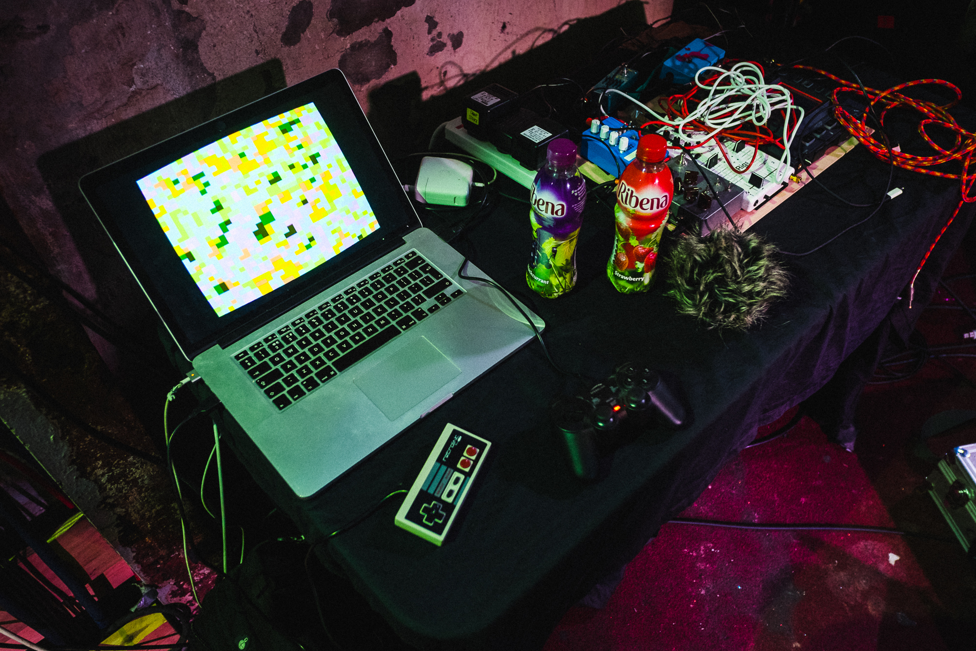 Unexpected Bowtie, Stereo-6.jpg